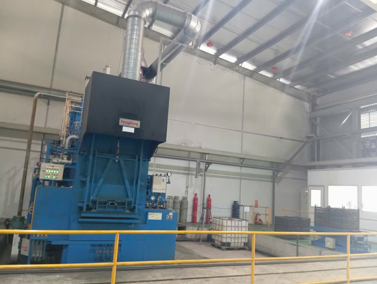 Vacuum Furnace.jpg